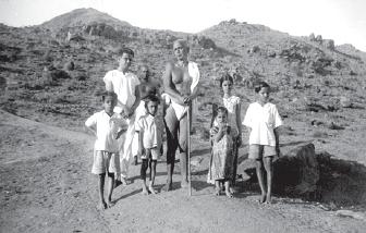 Bhagavan with T.N.Venkataraman and family