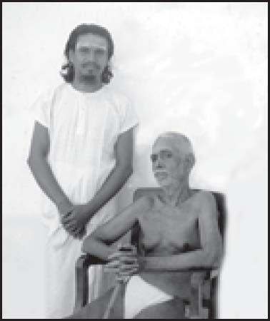 Venkatoo with Sri Bhagavan